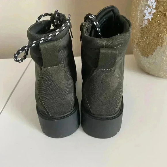 Steve Madden Geiger Lace-Up Combat Boot Size 6 - Picture 3 of 12